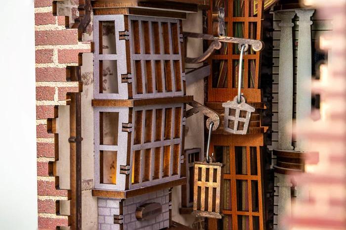 HARRY POTTER - BOOK NOOK KIT - Diagon Alley - 202pc + LED Light - 4