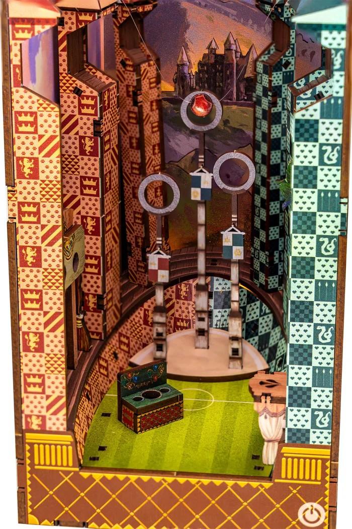 HARRY POTTER - BOOK NOOK KIT - Quiddich Field - 124pc + LED Light - 4