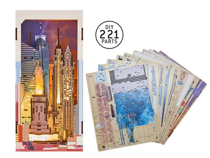 BOOK NOOK KIT - New York - 221pc + LED Light - 5