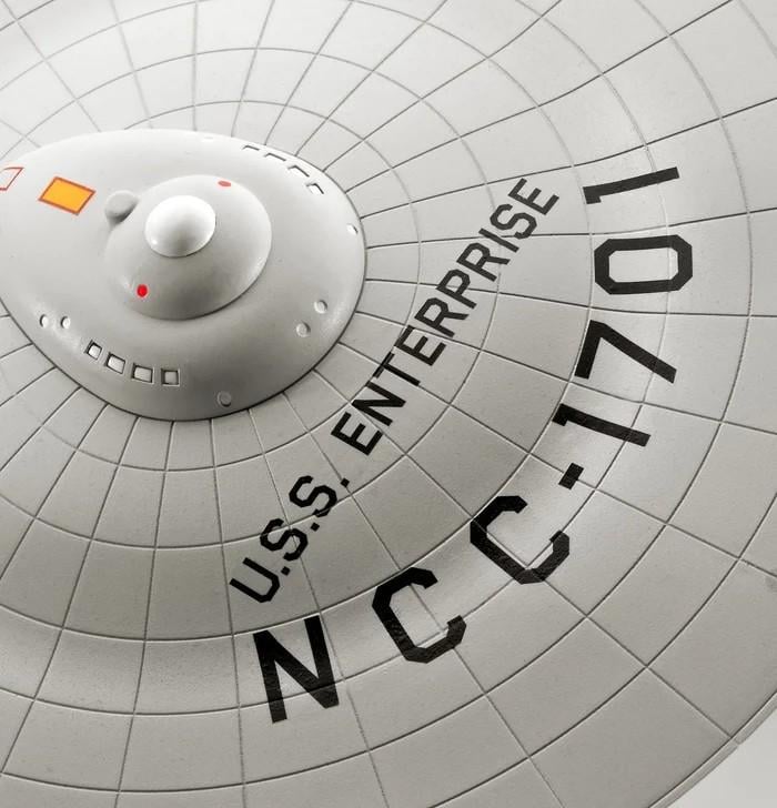 STAR TREK THE ORIGINAL SERIES - USS Enterprise - Model Kit 1/600 - 4