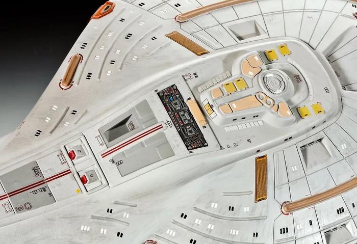 STAR TREK VOYAGER - USS Voyager - Model Kit 1/670 - 5