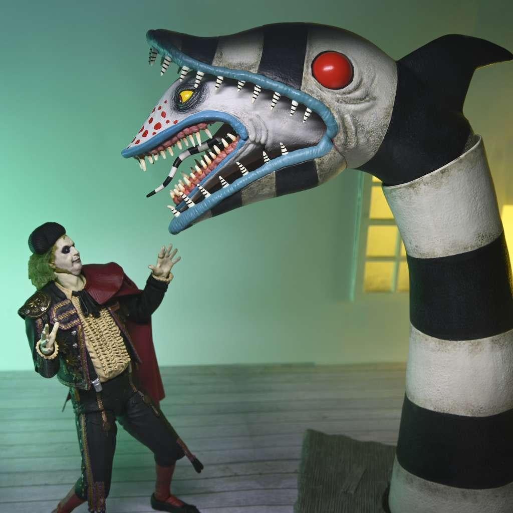 BEETLEJUICE 2 -Matador Beetlejuice & Sandworm -Ultimate Fig. 17 & 48cm - 2