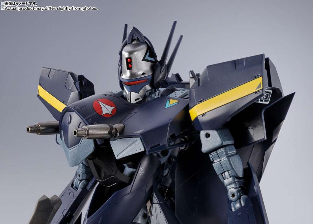 マクロスVF-17S Special Stealth Valkyrie 1/65 マクロスVF-17S Special Stealth Valkyrie 1/65 s-l400.png