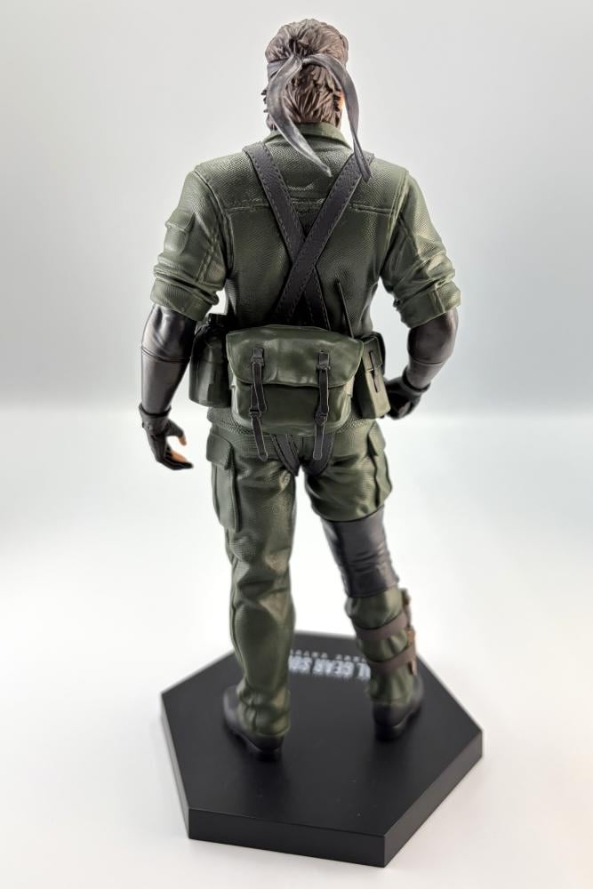 METAL GEAR SOLID DELTA - Naked Snake - Figure 20cm : ShopForGeek