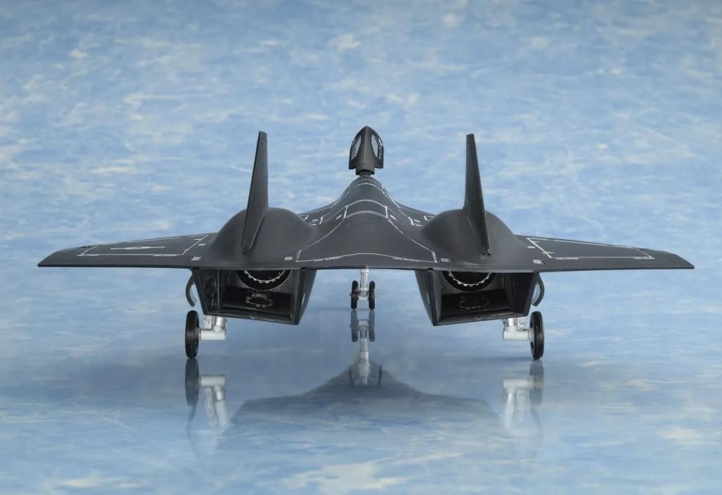 TOP GUN MAVERICK - Darkstar - Model Kit 1/72 29cm - 3
