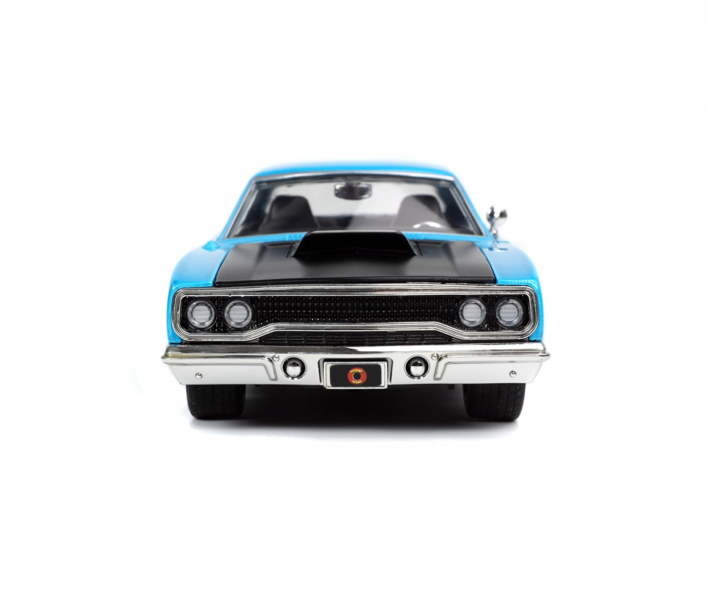 LOONEY TUNES - Road Runner & 1970 Plymouth Roadrunner - 1:24 - 5