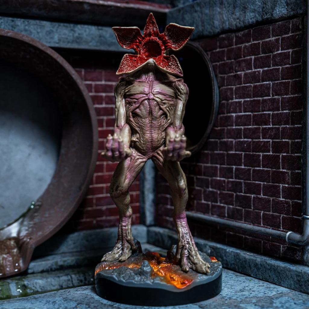 STRANGER THINGS - Demogorgon - Support Manette & Portable - 20cm - 3