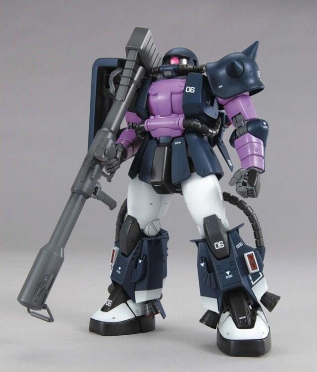 GUNDAM - MG 1/100 MS-06R-1A Zaku II Black Tri-Stars - Model Kit - 2