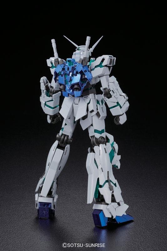 GUNDAM - MG 1/100 Unicorn Gundam (Red/Green TF) Titanium - Model Kit - 5
