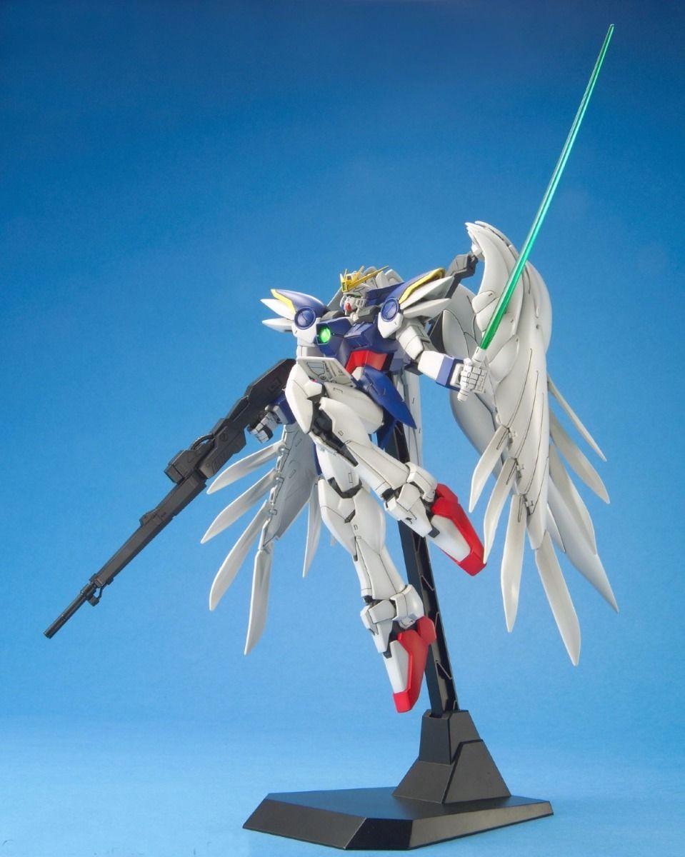 GUNDAM MG Wing Gundam Zero Custom 1/100 Model Kit