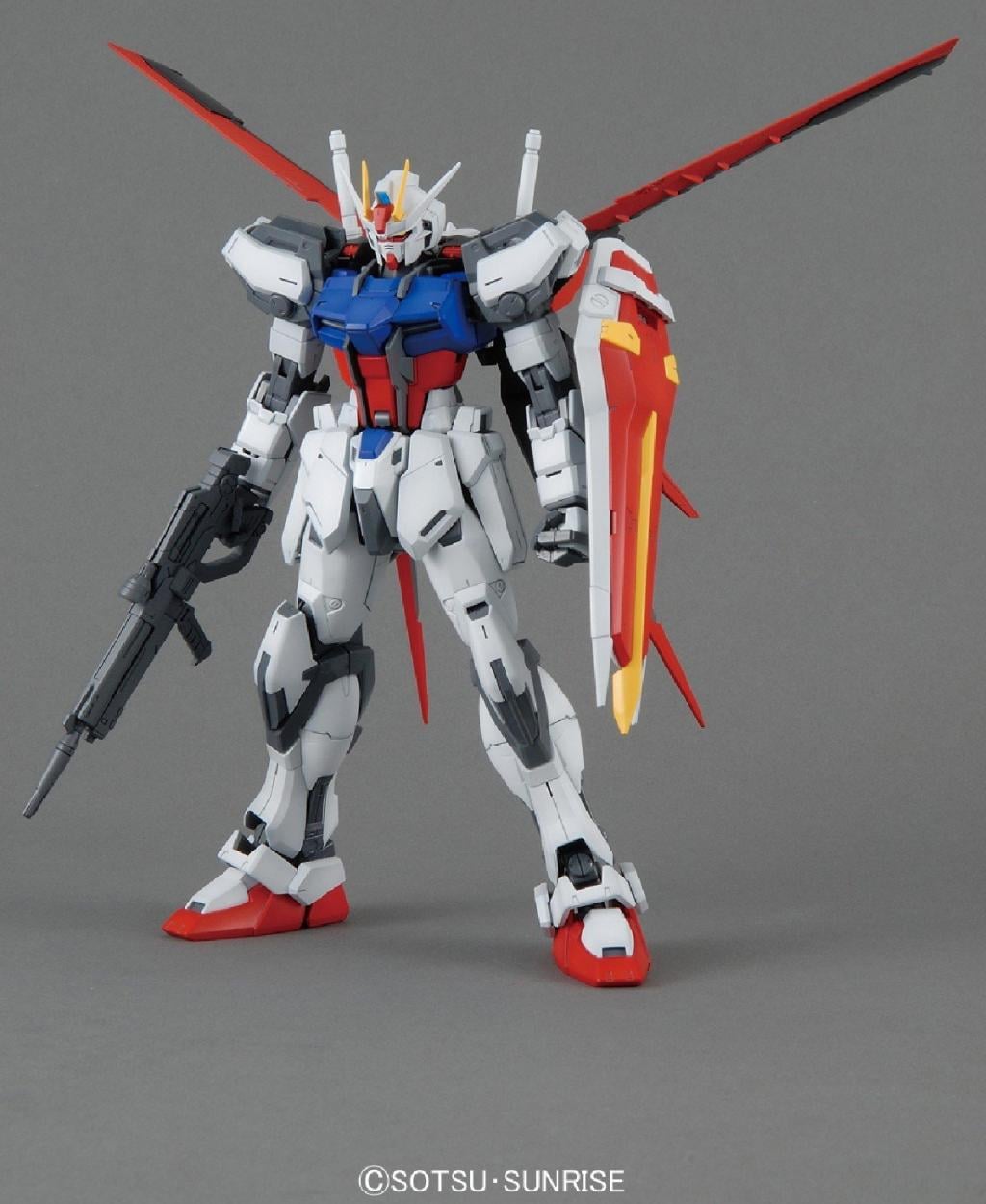 GUNDAM Model Kit Master Grade Aile Strike Gundam 18 CM