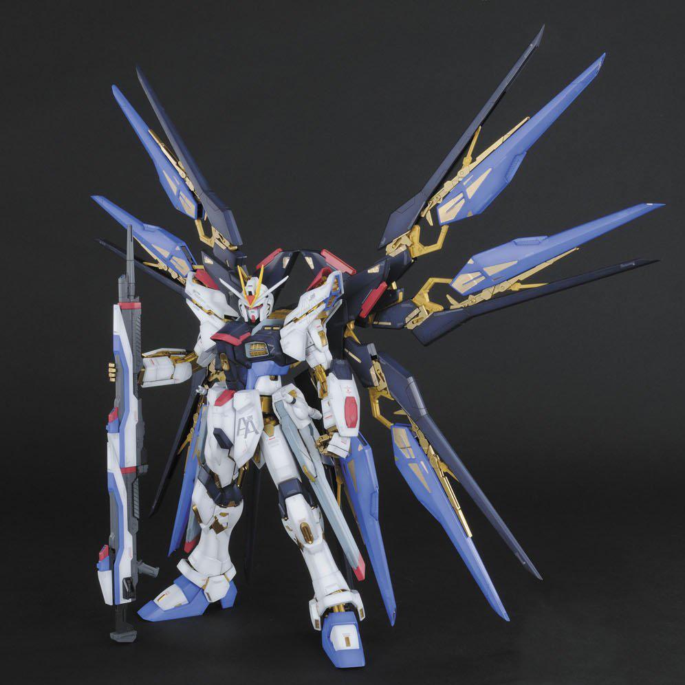 GUNDAM - Perfect Grade - Strike Freedom Gundam - 30 CM - 3