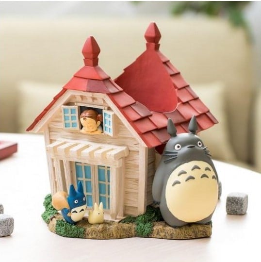 MON VOISIN TOTORO - Maison de Mei et Totoro - Boite Diorama 15cm