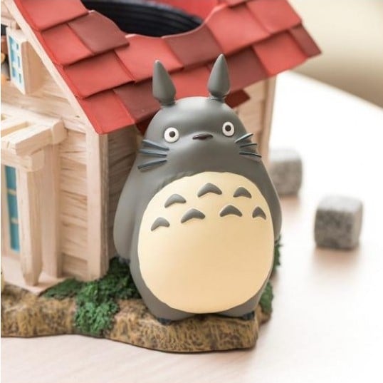 MON VOISIN TOTORO - Maison de Mei et Totoro - Boite Diorama 15cm
