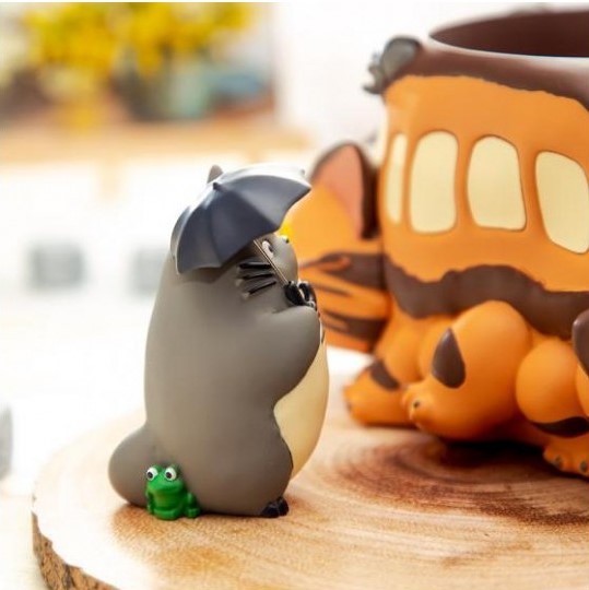 MON VOISIN TOTORO - Totoro et Chatbus - Boite Diorama 12.5cm
