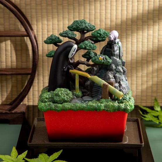 LE VOYAGE DE CHIHIRO - Statuette Magnet Water Garden Kasajuku 24cm - 2