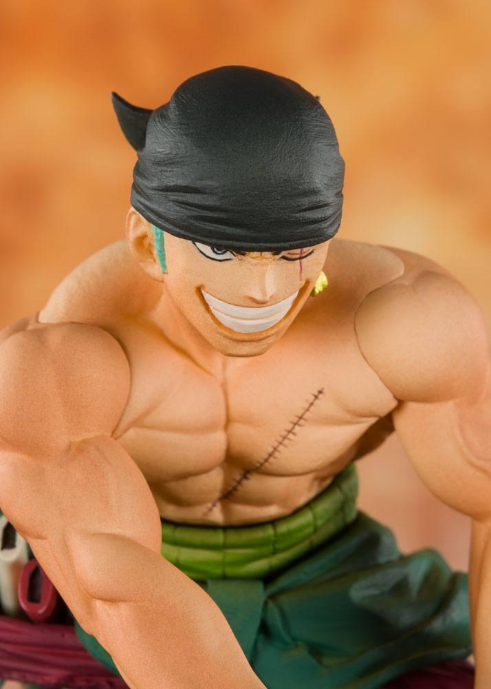 ONE PIECE - Zero Pirate Hunter Zoro Figuarts (Bandai) - 11cm - 5