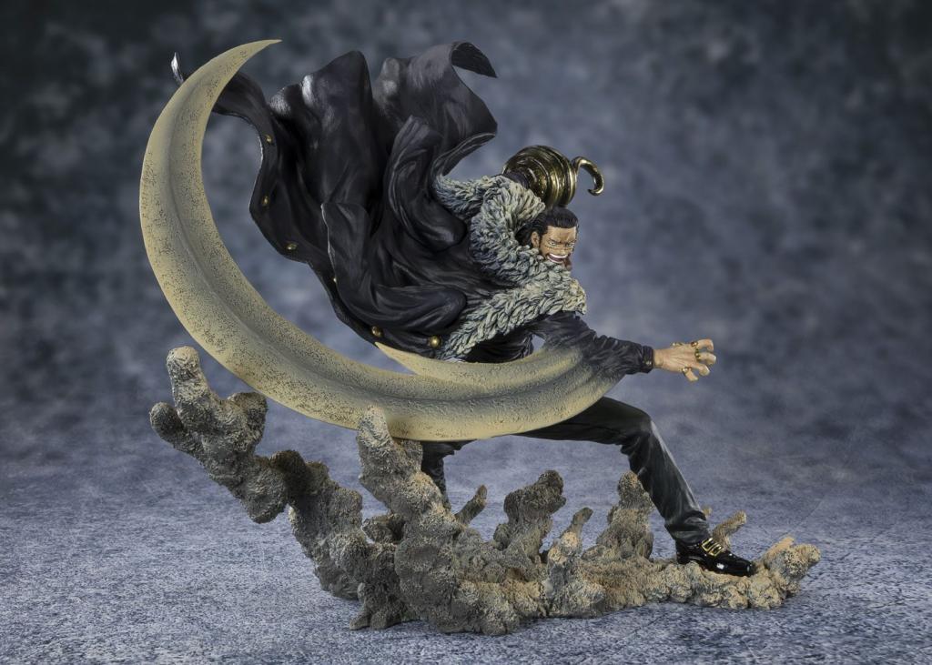 ONE PIECE Sir Crocodile Marineford Statue FiguartsZERO 12cm