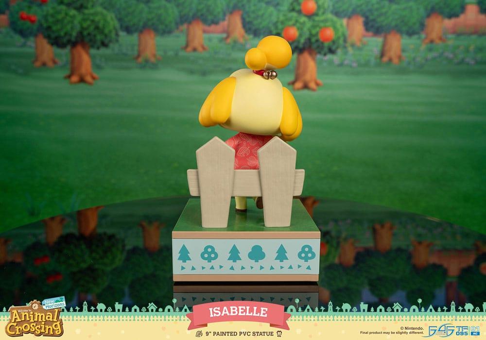 ANIMAL CROSSING NEW HORIZON Isabelle Statue 25cm