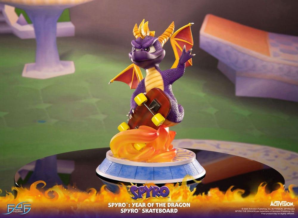 SPYRO YEAR OF THE DRAGON - Spyro Skateboard - Statue 34cm - 2