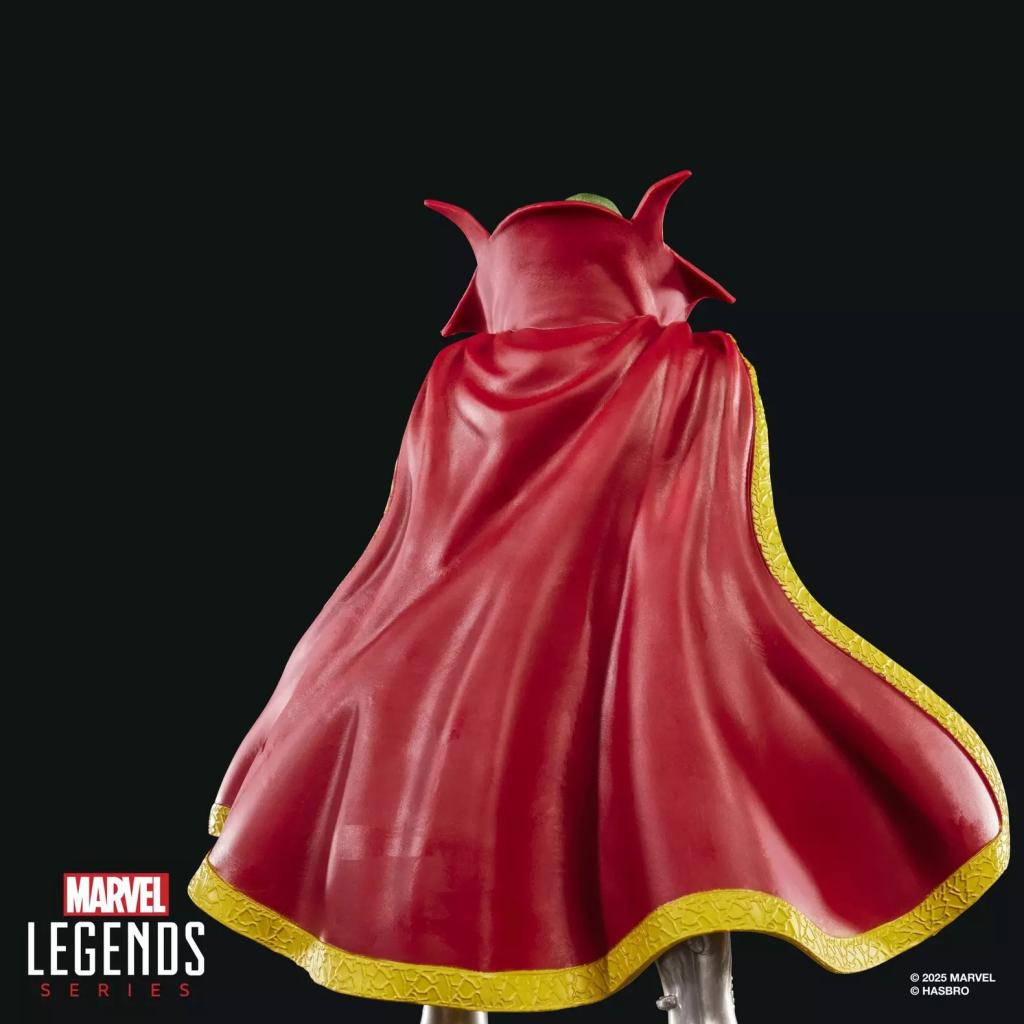 MARVEL - Emperor Doom - Figurine Legends Series 15cm - 5