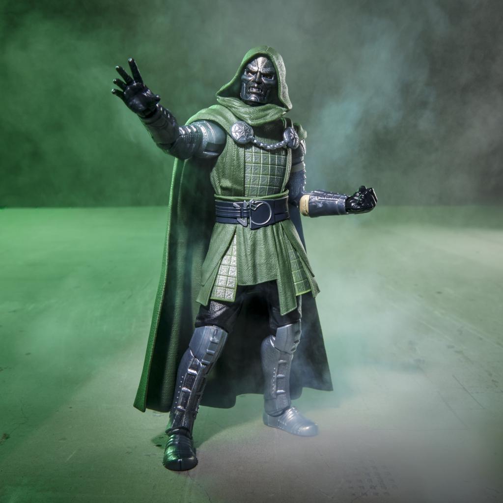 AVENGERS DOOMSDAY - Doctor Doom - Figurine Legend Series 15cm - 5