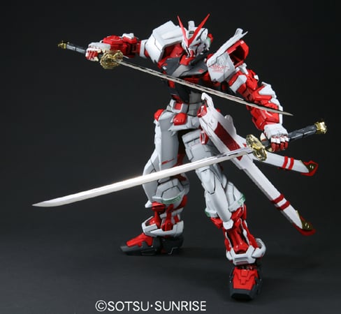 BEMS  GUNDAM - Perfect Grade - Astray Red Frame 1/60 - Model Kit