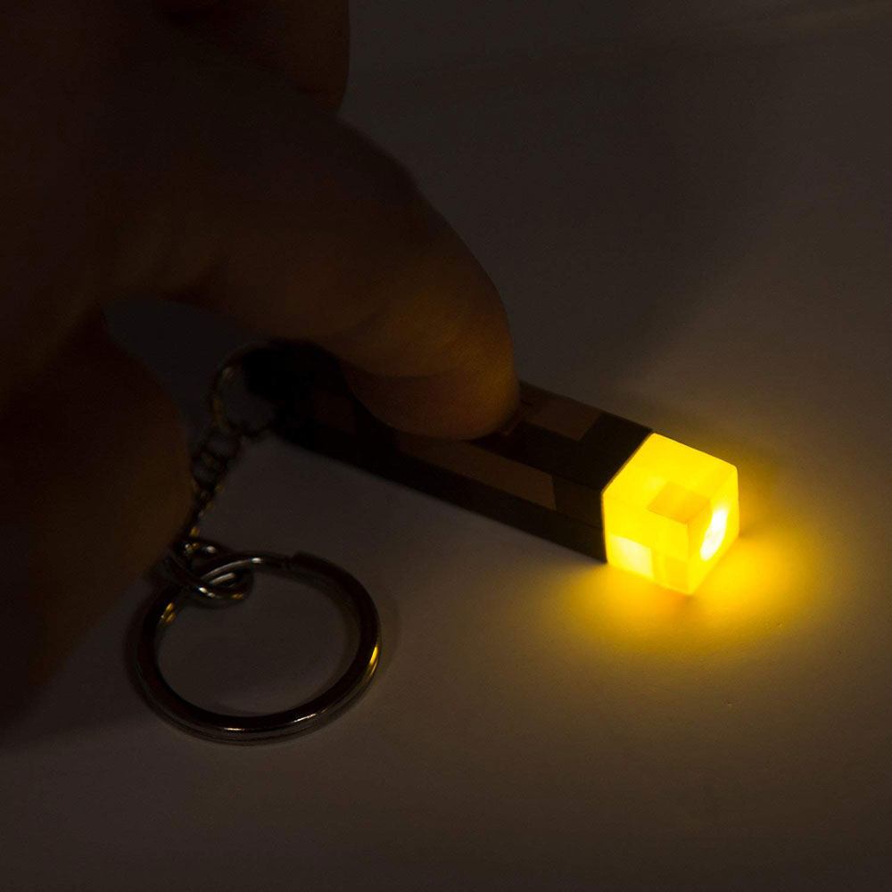 MINECRAFT - Porte-cl?� 3D Light Torch : ShopForGeek.com: Porte cl?�s Minecraft