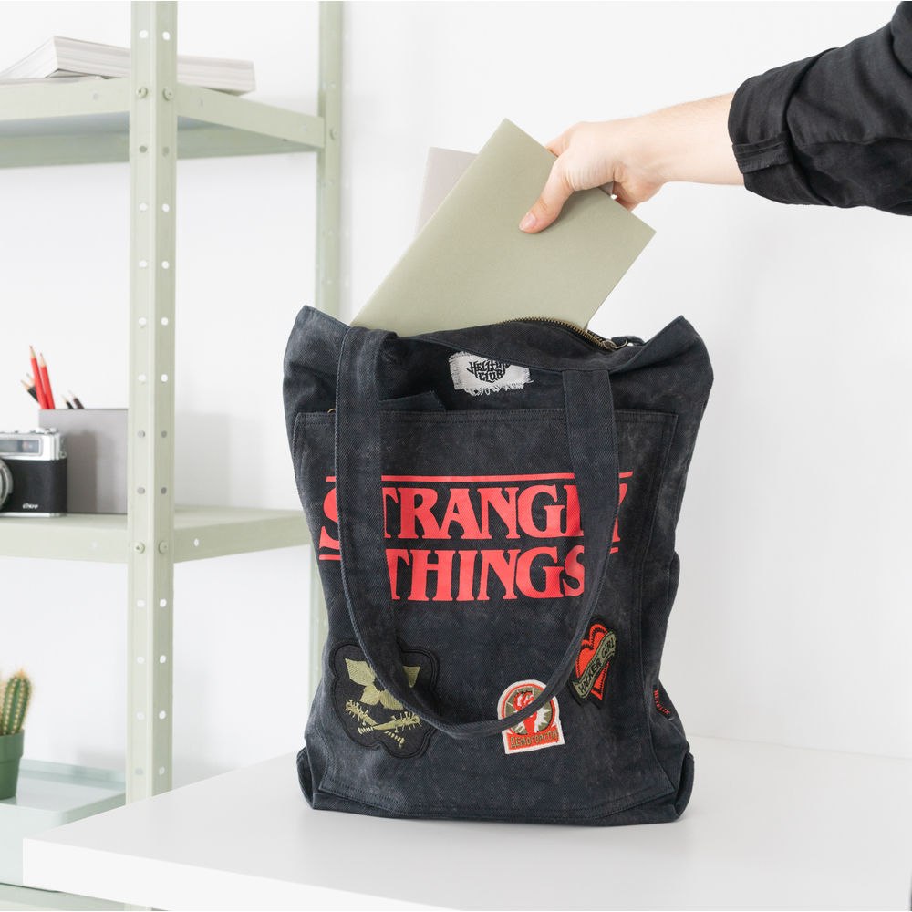KARACTERMANIA Stranger Things Hunting-Sac Storm Poignées Multicolour