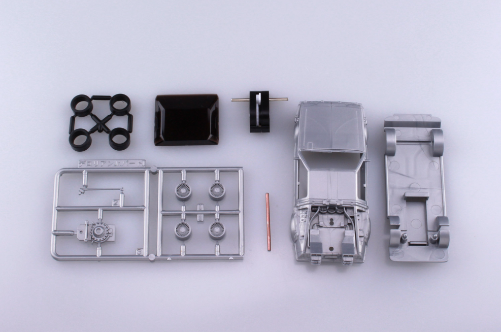BACK TO THE FUTURE 1 - Delorean - Model Kit 1/43 10cm - 4