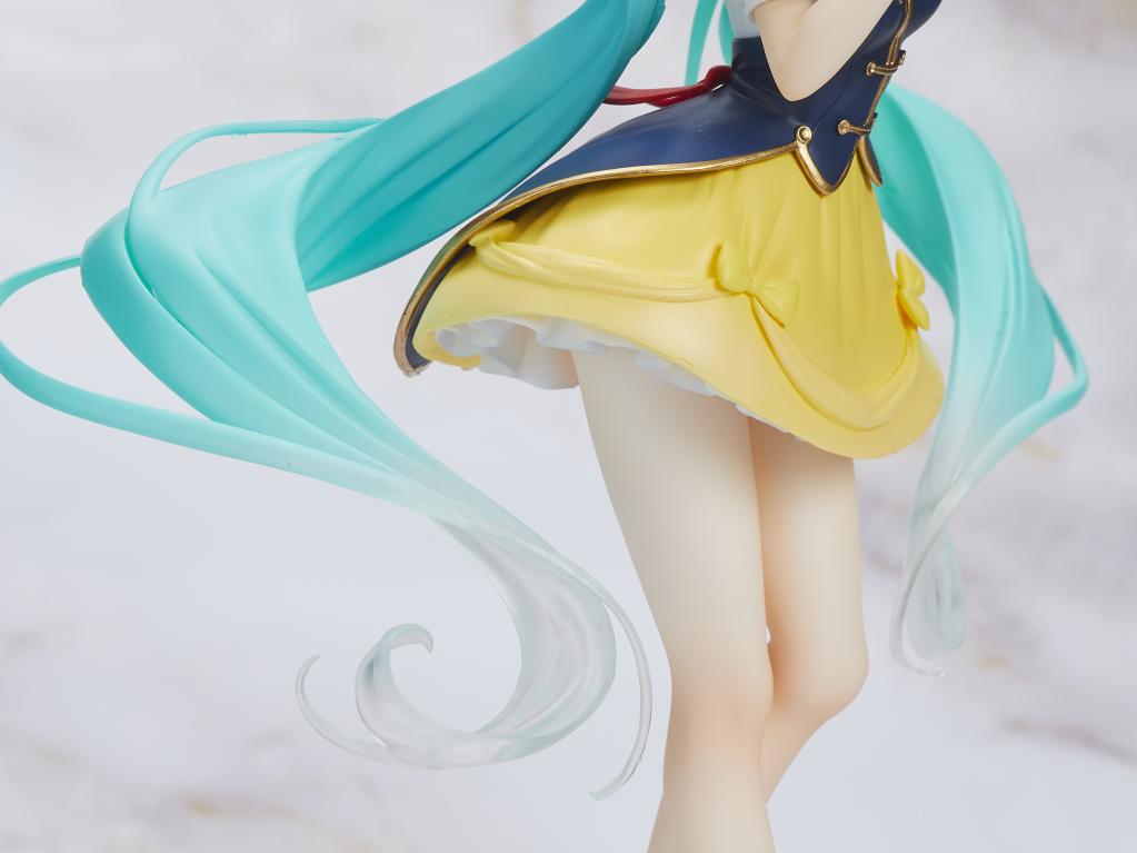 HATSUNE MIKU - Blanche-Neige - Statuette 18cm - 6