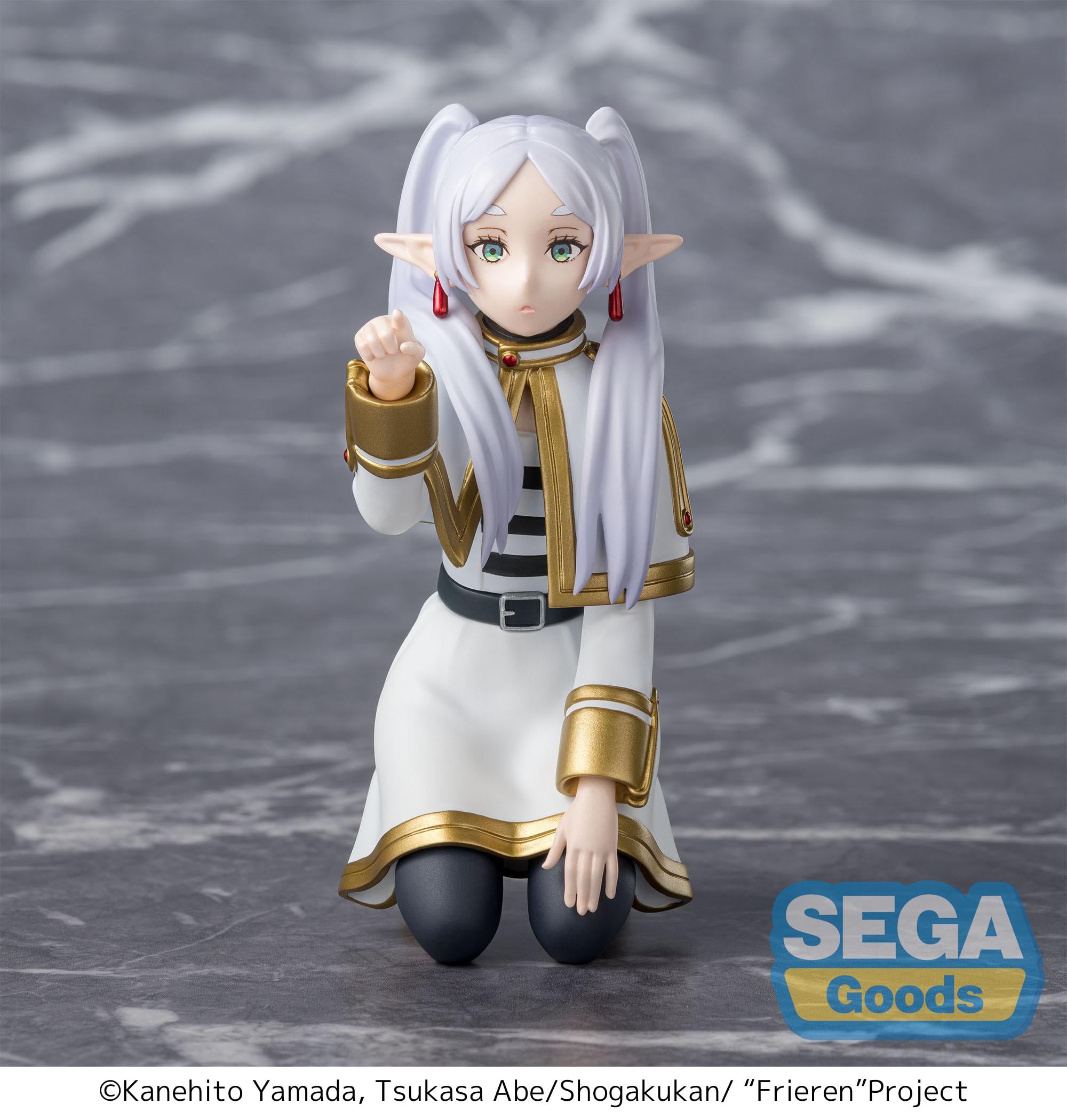 FRIEREN - Frieren Poking Something - Figurine PM Perching 10cm