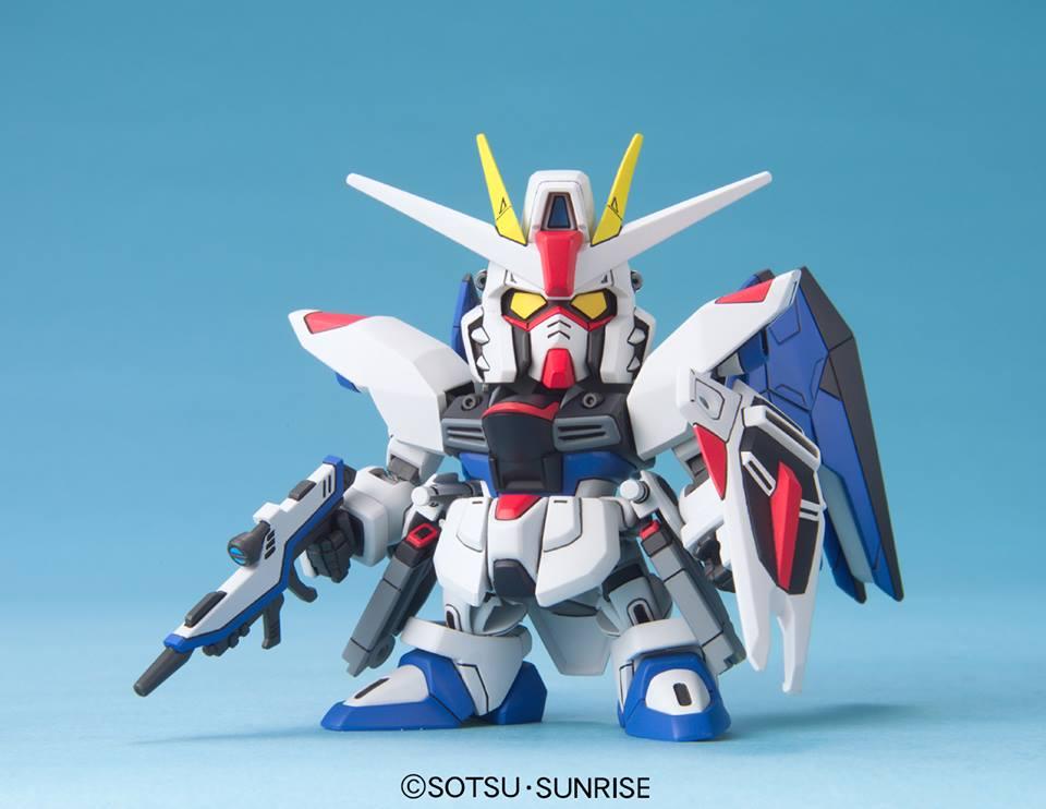 GUNDAM - BB257 Freedom Gundam - Model Kit - 2