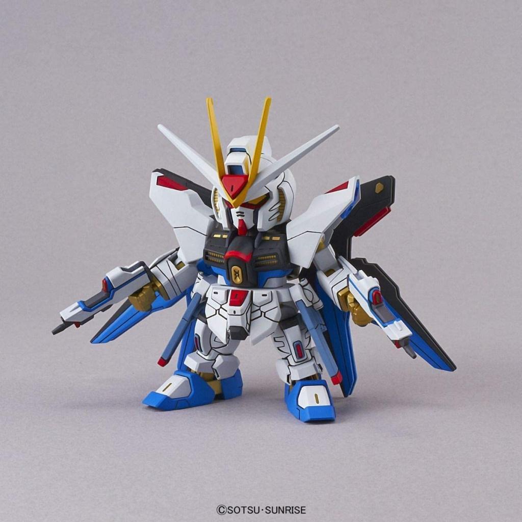 GUNDAM - SD Gundam Ex-Standard 006 Strike Freedom - Model Kit 8cm - 2