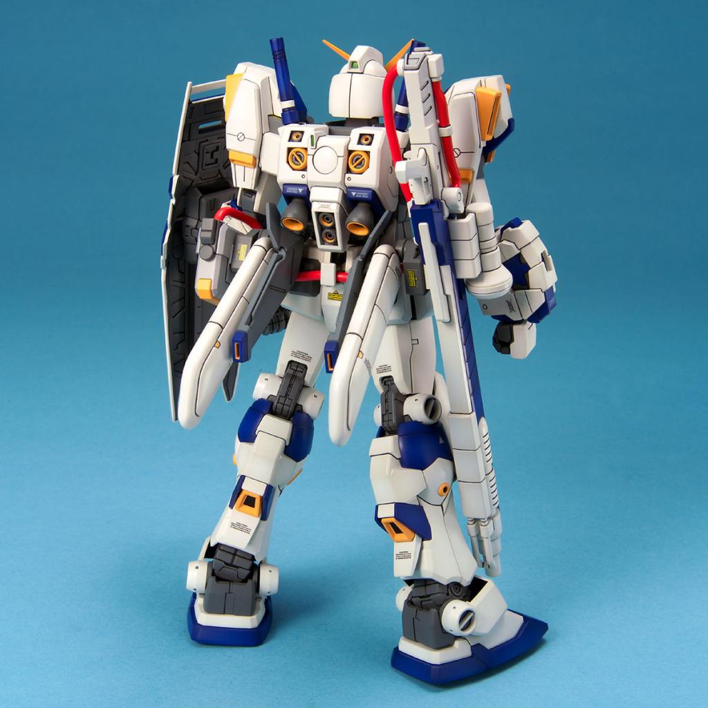 GUNDAM - MG 1/100 RX-78-4 Gundam - Model Kit - 3