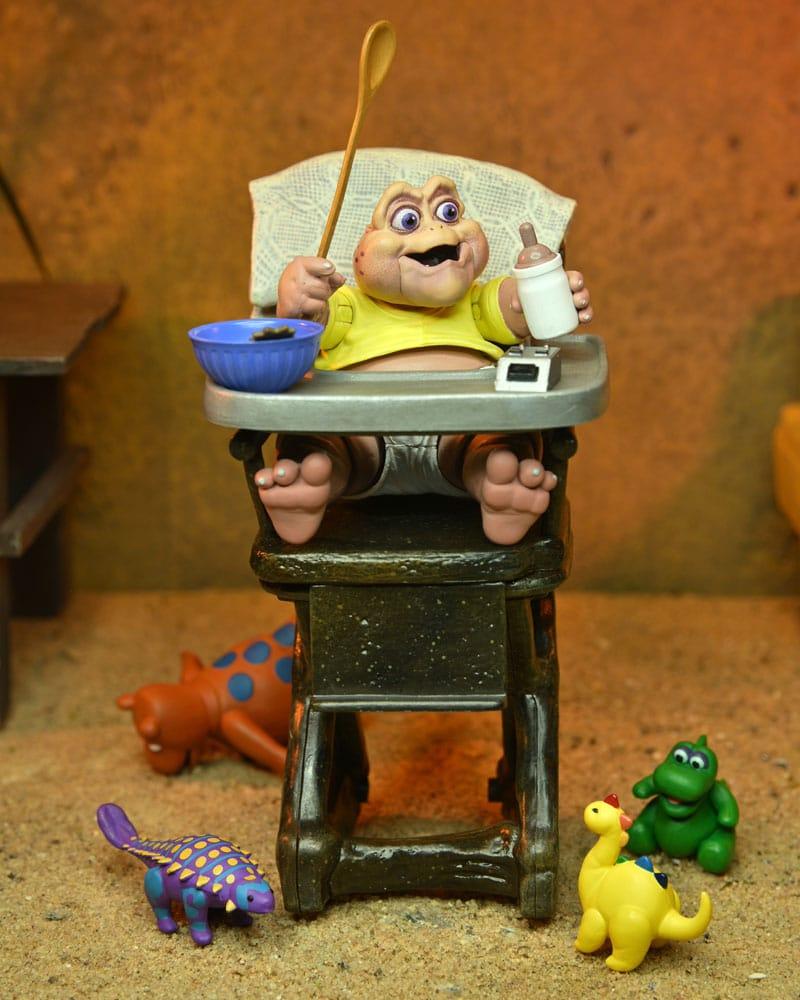 DINOSAURES - Bébé Sinclair - Figurine Ultimate 18cm - 2
