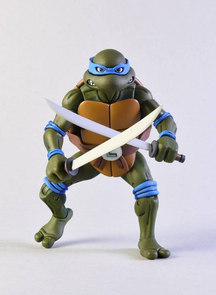 Neca Teenage Mutant Ninja Turtles Leonardo As The Hunchback Action Figure Height 18cm in Scale 1:10