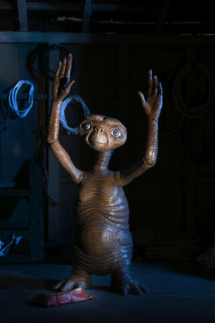 E.T. - Ultimate E.T. - Figurine 40ème anniversaire 11cm - 4