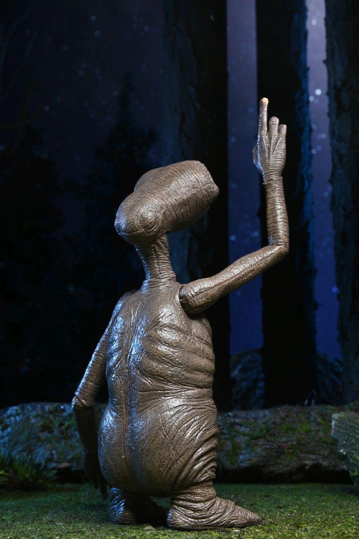E.T. - Ultimate E.T. - Figurine 40ème anniversaire 11cm - 5