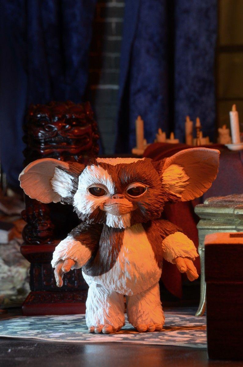 GREMLINS - Ultimate GIZMO Figure 18cm : ShopForGeek.com: Figurine