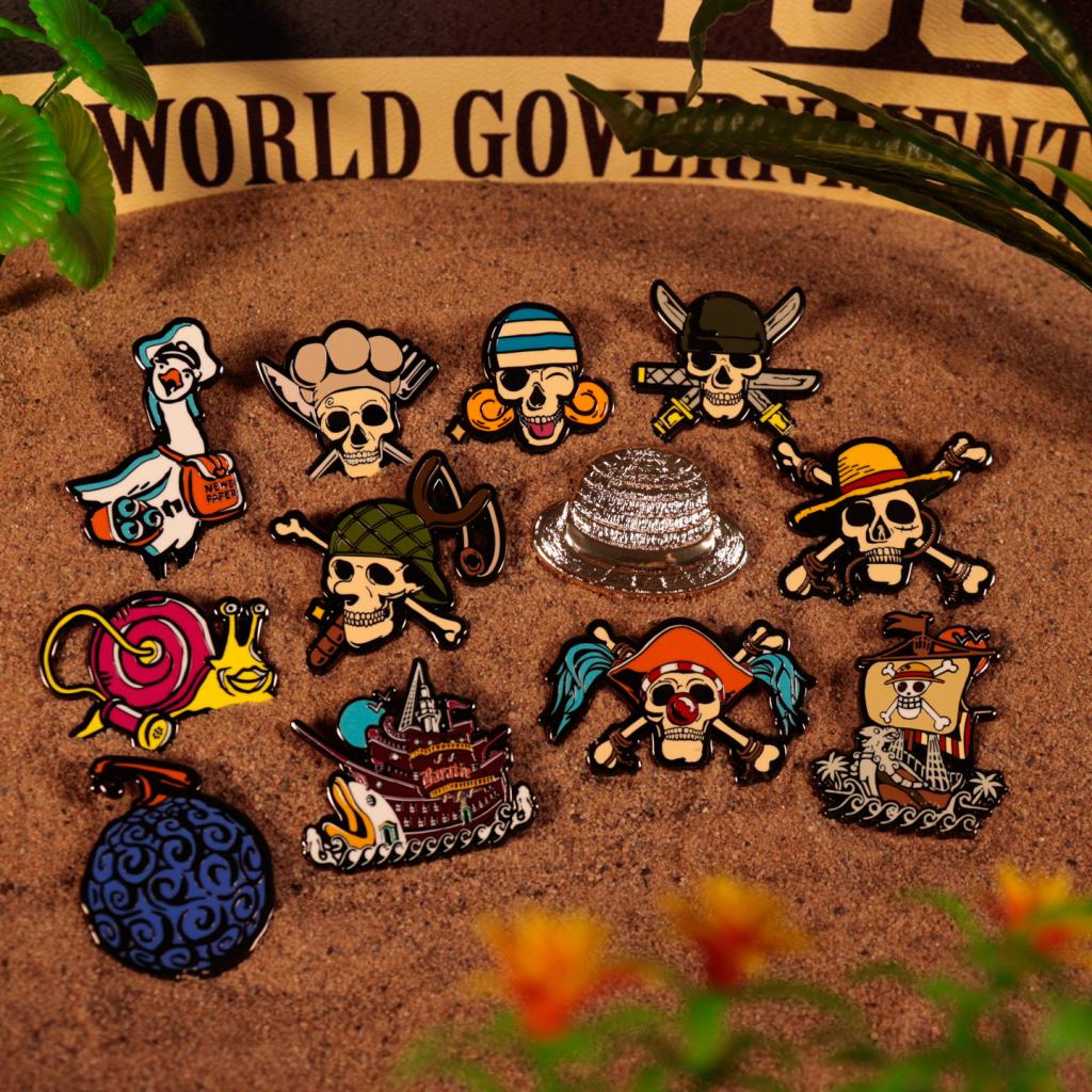 ONE PIECE NETFLIX - Mystery Box of 12 Pin Badge : ShopForGeek.com