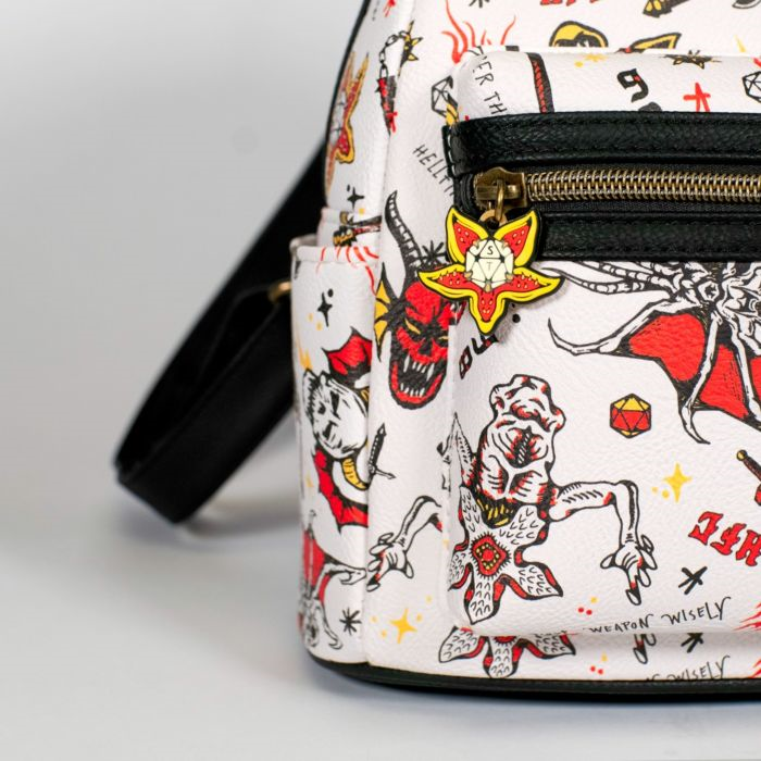 STRANGER THINGS - Saison 4 - Mini Sac à dos LoungeFly 
