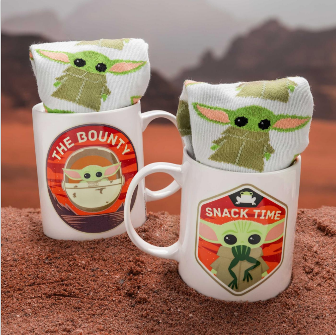 THE MANDALORIAN - The Child - Mug 300ml and Socks 41-46_IMAGE_1