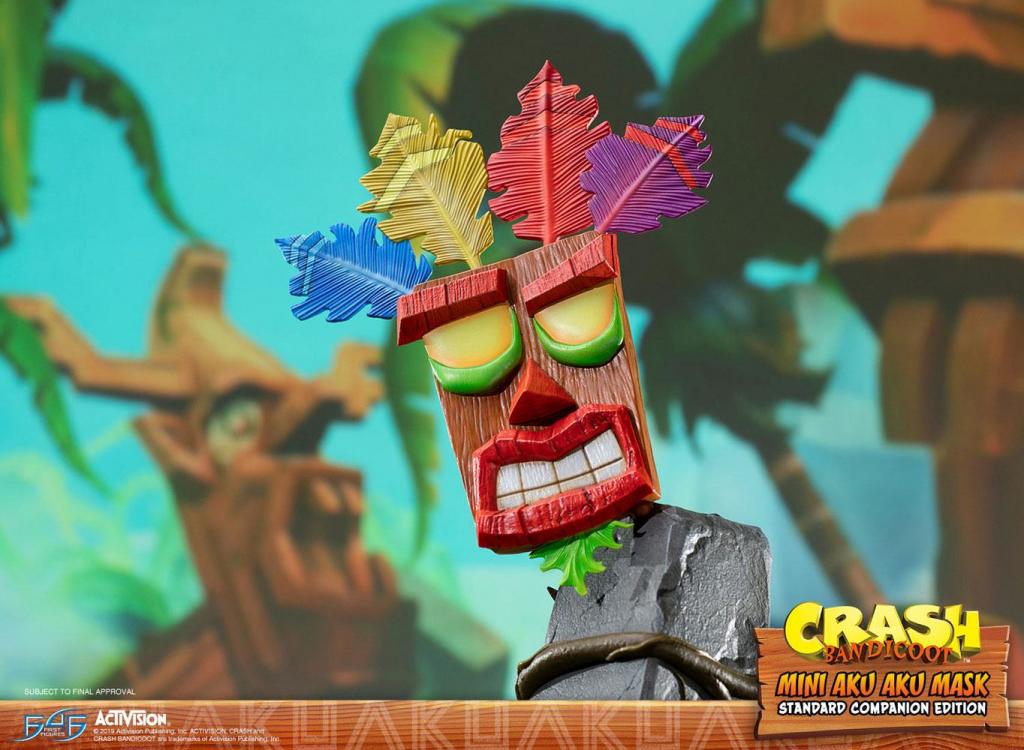 CRASH BANDICOOT - Aku Aku Mask Statue 