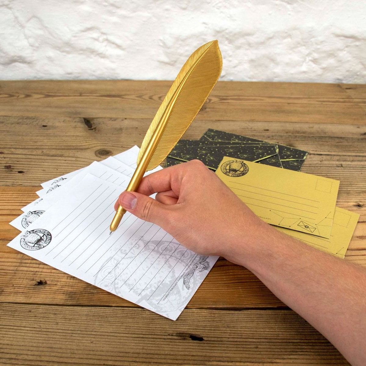 HARRY POTTER - Hogwarts - Writting Set - Sheets + Quill Pen_IMAGE_1