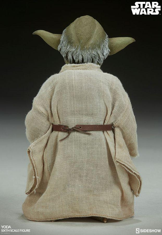 STAR WARS - Yoda - 1:6 Scale Figure : ShopForGeek.com: Figurine