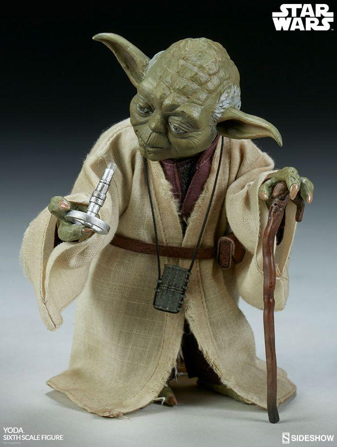 STAR WARS - Yoda - 1:6 Scale Figure : ShopForGeek.com: Figurine