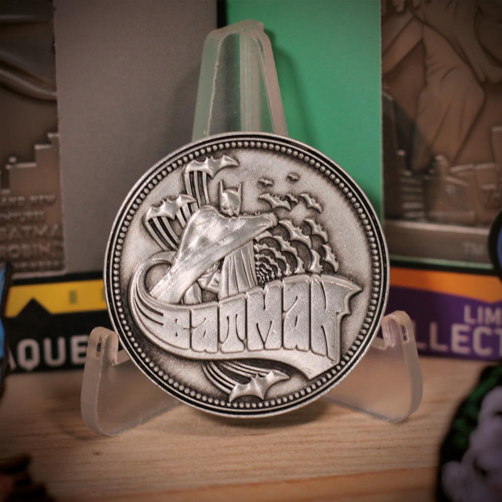 DC COMICS - Batman - Limited Edition Metal Coin : ShopForGeek.com ...