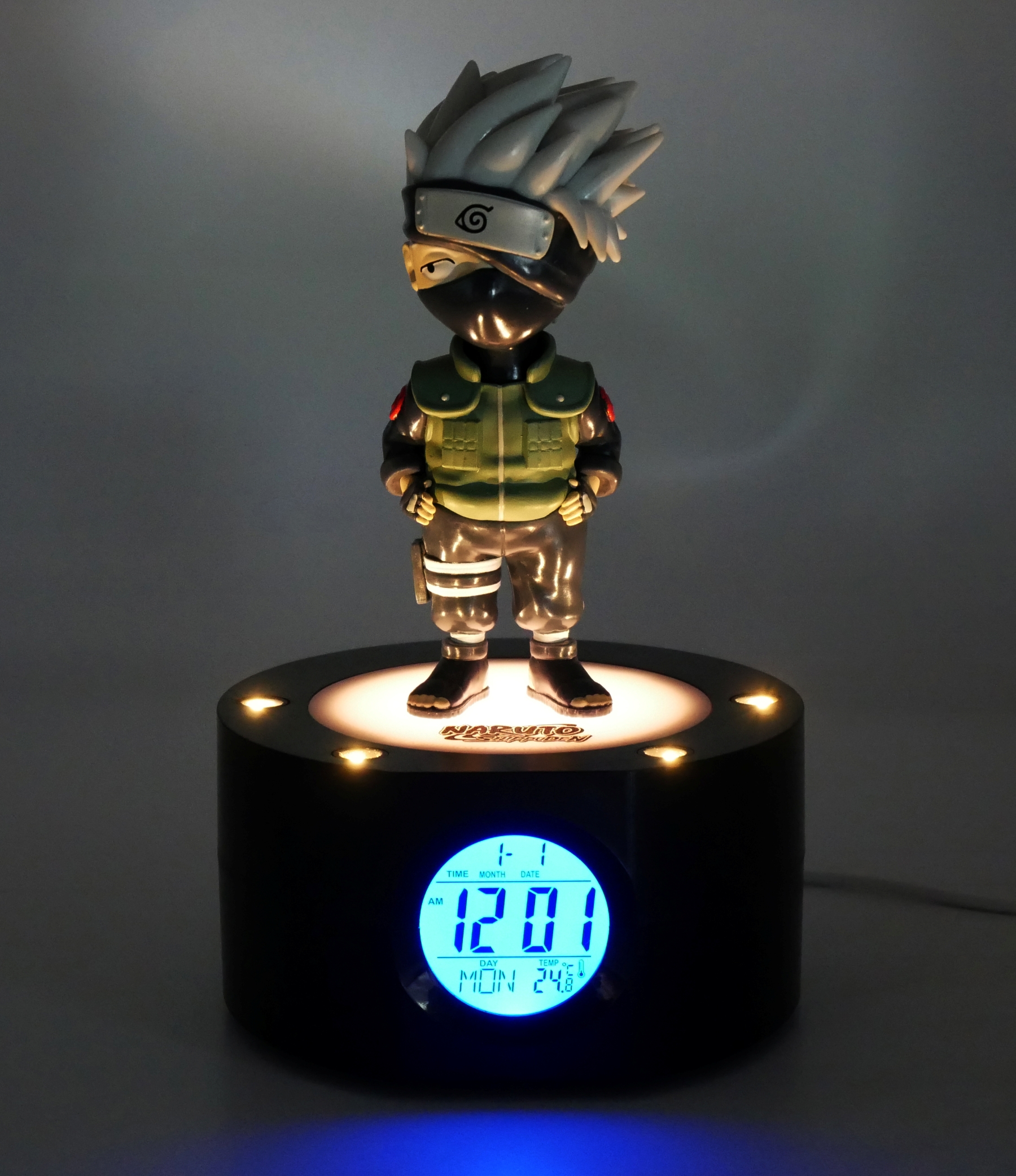 NARUTO - Kakashi - LED Light-Up Alarm Clock - 18 cm : ShopForGeek