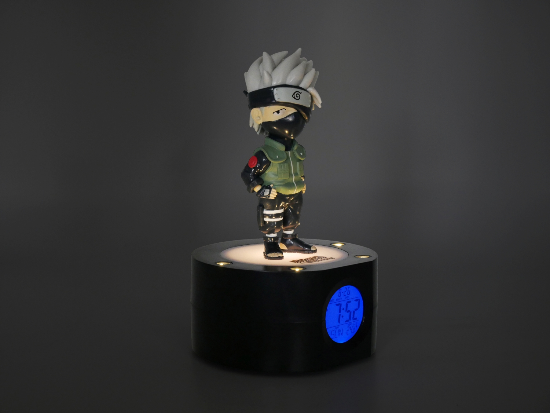 NARUTO - Kakashi - LED Light-Up Alarm Clock - 18 cm : ShopForGeek